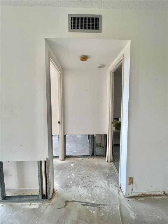 HILLCREST NO 21 CONDO - Residential
