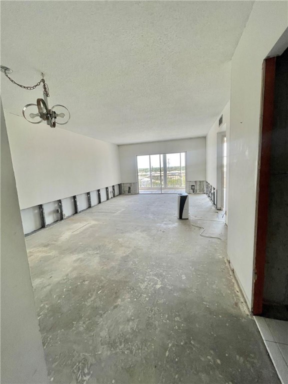 HILLCREST NO 21 CONDO - Residential