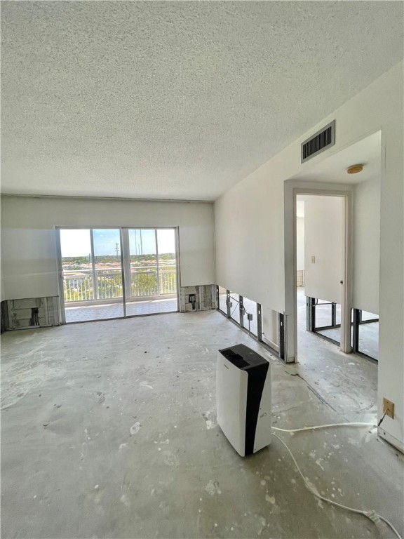 HILLCREST NO 21 CONDO - Residential