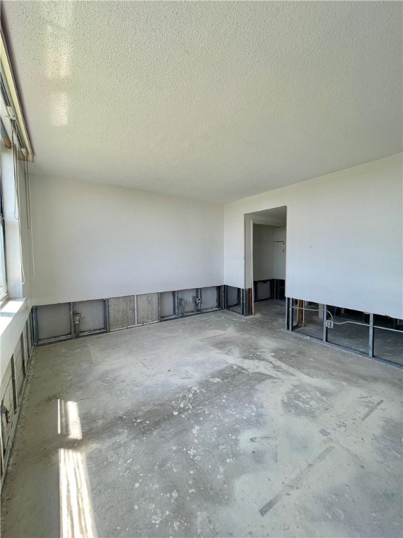HILLCREST NO 21 CONDO - Residential