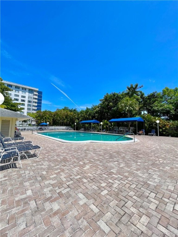 HILLCREST NO 21 CONDO - Residential