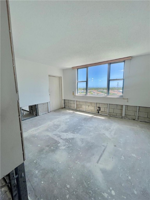 HILLCREST NO 21 CONDO - Residential