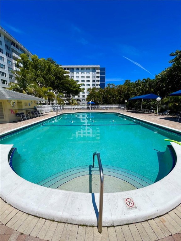 HILLCREST NO 21 CONDO - Residential