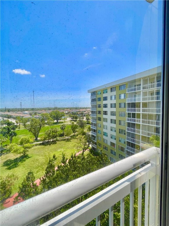 HILLCREST NO 21 CONDO - Residential
