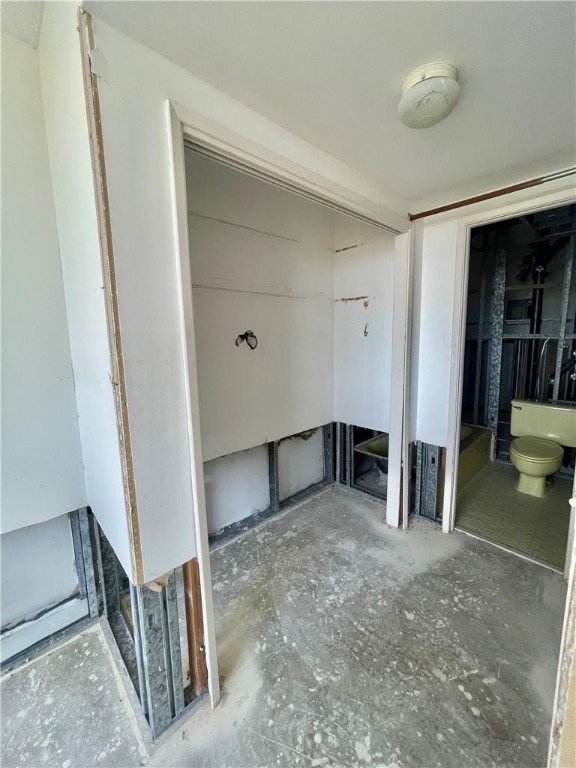 HILLCREST NO 21 CONDO - Residential