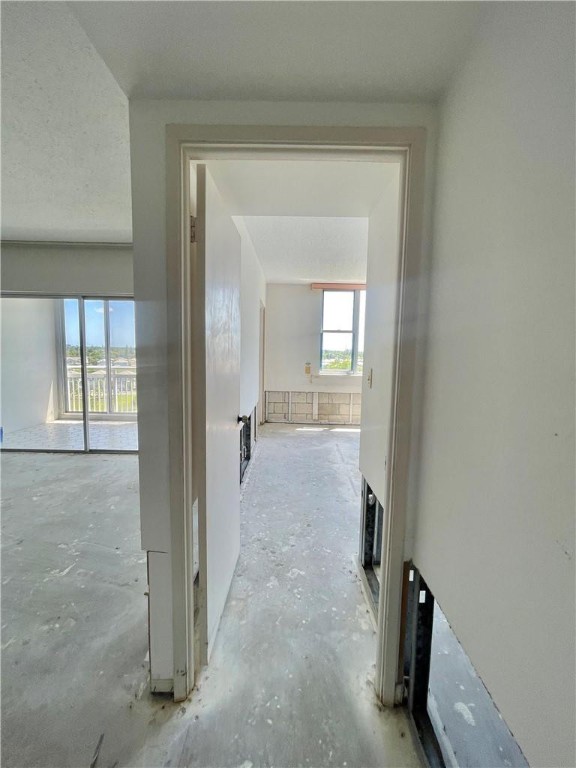 HILLCREST NO 21 CONDO - Residential