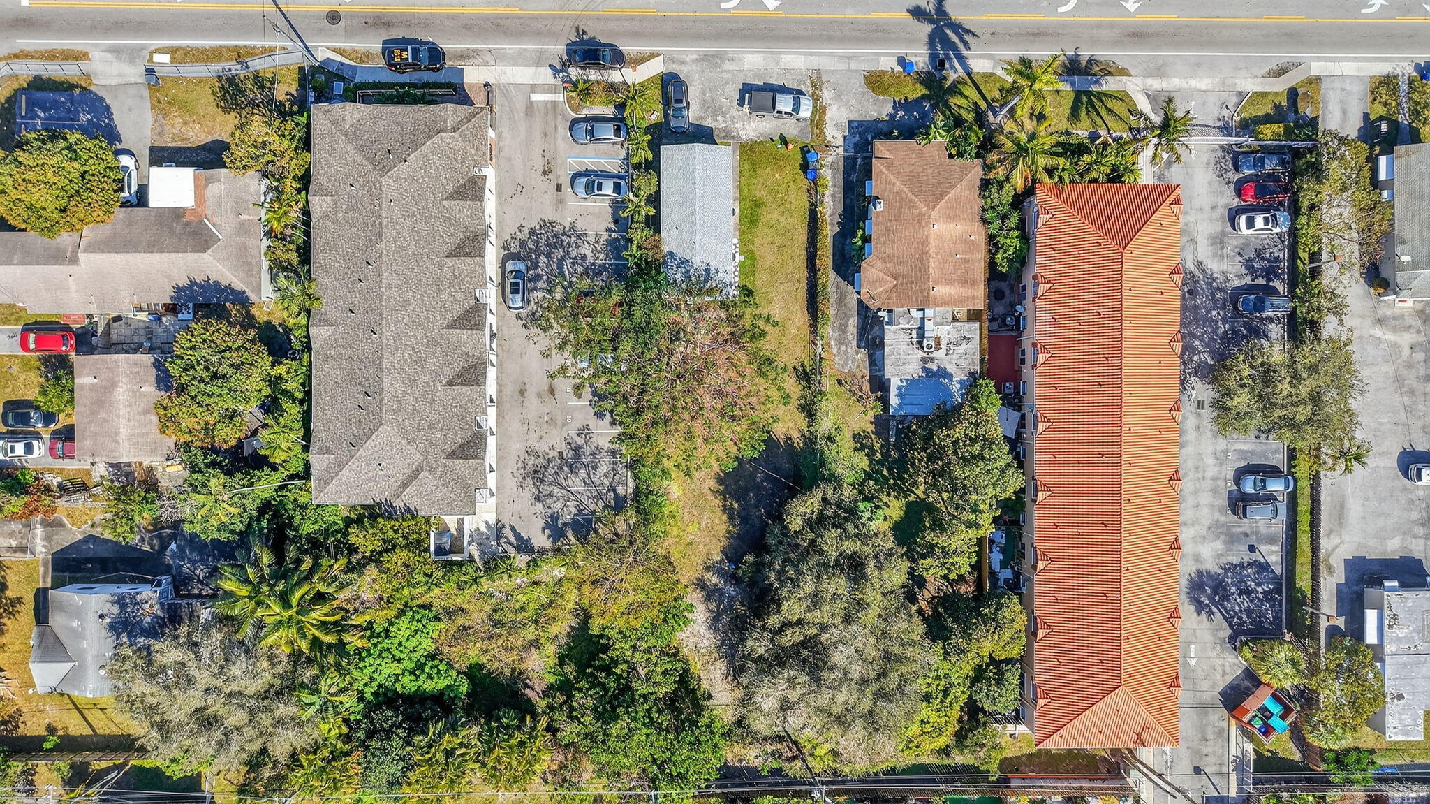 HOLLYWOOD LITTLE RANCHES - Land