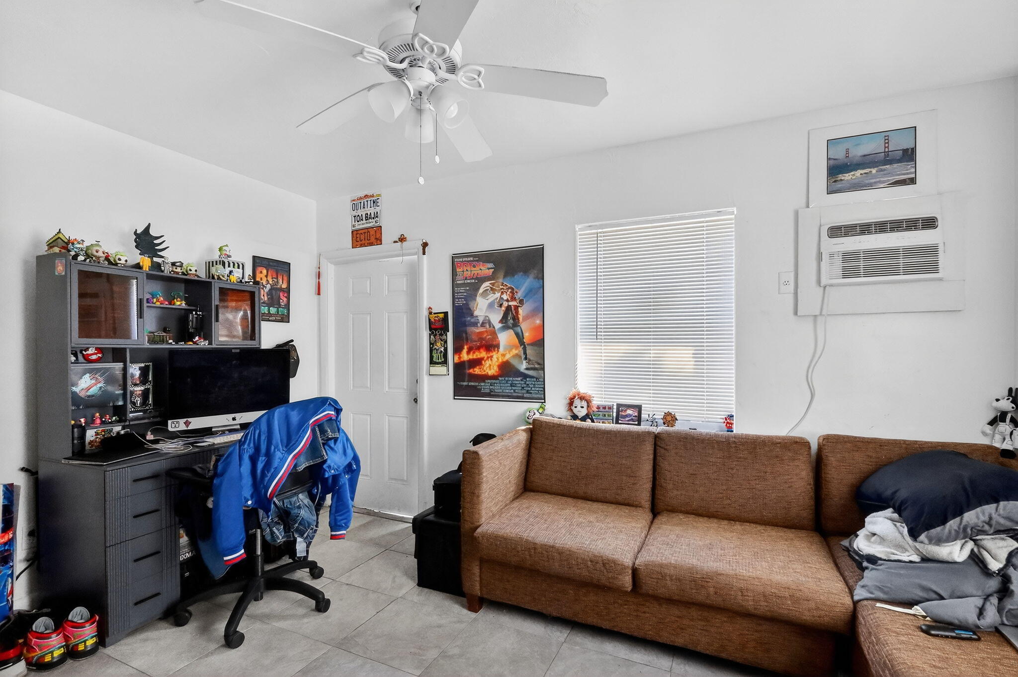 HOLLYWOOD LITTLE RANCHES - Land