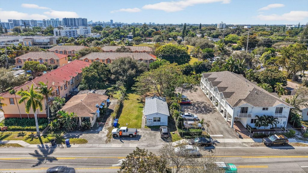 Photo of 2322 Johnson Street, Hollywood, FL 33020 (MLS # R11164599)