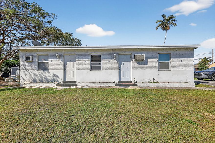 EXCELLENT OPPORTUNITY TO OWN 0.24 ACRES ZONED DH-2, GREAT FOR COMMERCIAL USES, OFFICE, MULTIFAMILY, SCHOOLS, OR PLACES OF WORSHIP. THIS PROPERTY IS CURRENTLY A DUPLEX (1/1 AND STUDIO) AND IS TO BE SOLD TOGETHER WITH 411 COLUMBUS PKWY ALSO IN HOLLYWOOD, FOR A TOTAL OF 0.86 ACRES AT $1.4M. TOGETHER, BOTH PROPERTIES HAVE A TOTAL OF 7 MULTIFAMILY UNITS SUCCESSFULLY OPERATING, WITH UPSIDE POTENTIAL DUE TO LOWER RENTS. THIS IS A GREAT OPPORTUNITY TO DEVELOP LAND WHILE ADVANTAGING FROM AN ALREADY EXISTING CASH-FLOW OR KEEP AS MULTIFAMILY FOR THE INCOME AND POTENTIAL UPSIDE