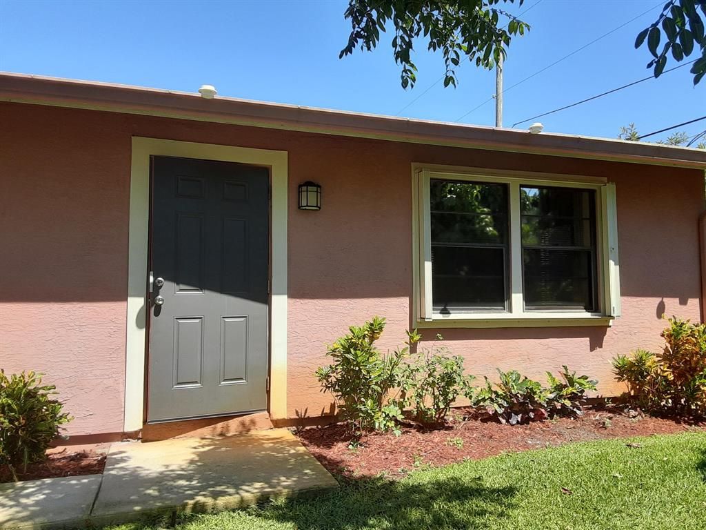 Photo of 6244 Allen Street, Jupiter, FL 33458 (MLS # R10708403)