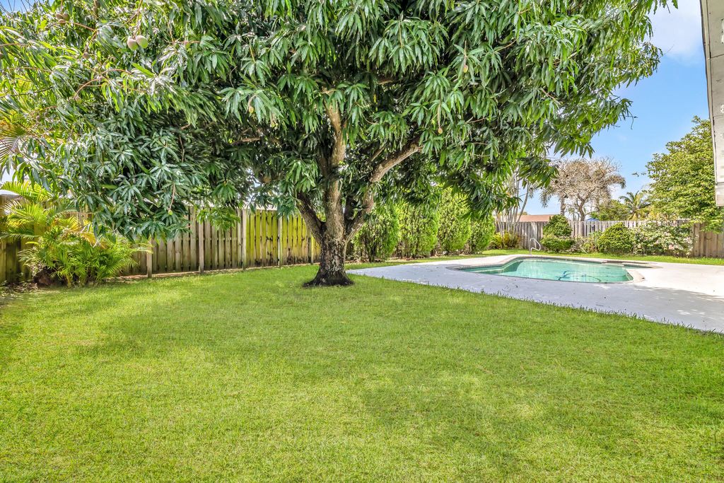 Photo of 5320 NW 31st Street, Margate, FL 33063 (MLS # B26018532)