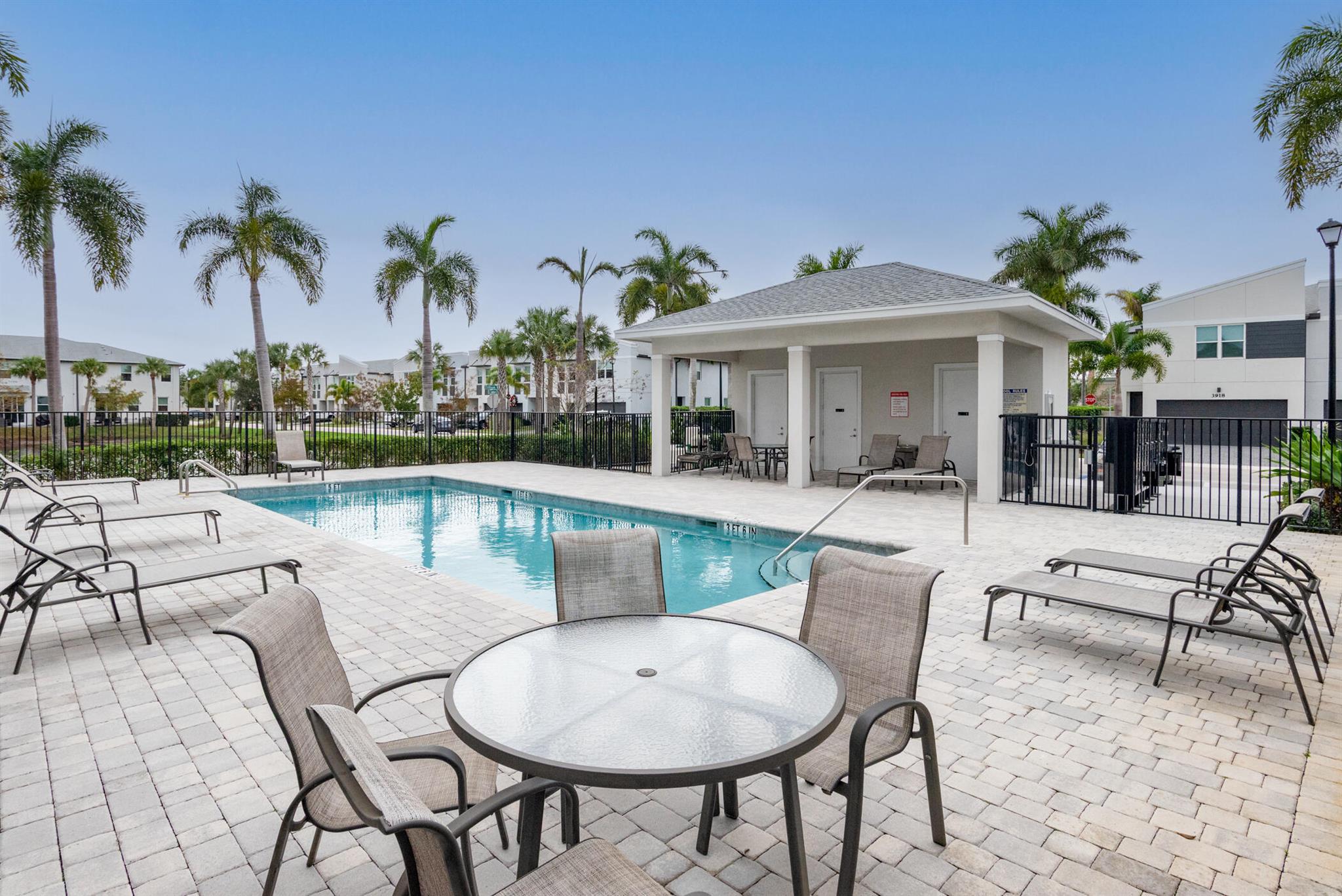 TRILLIUM - Residential