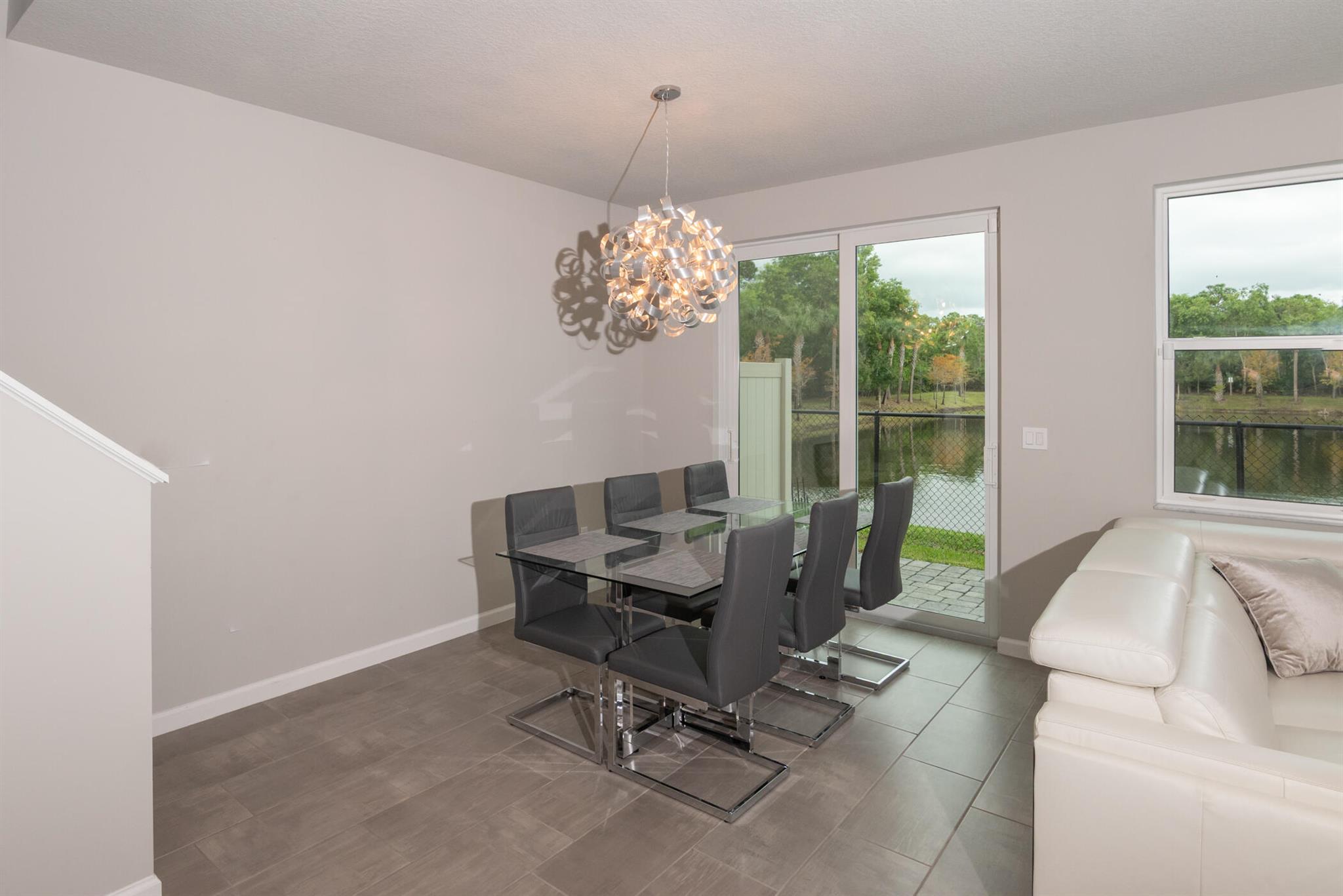 TRILLIUM - Residential