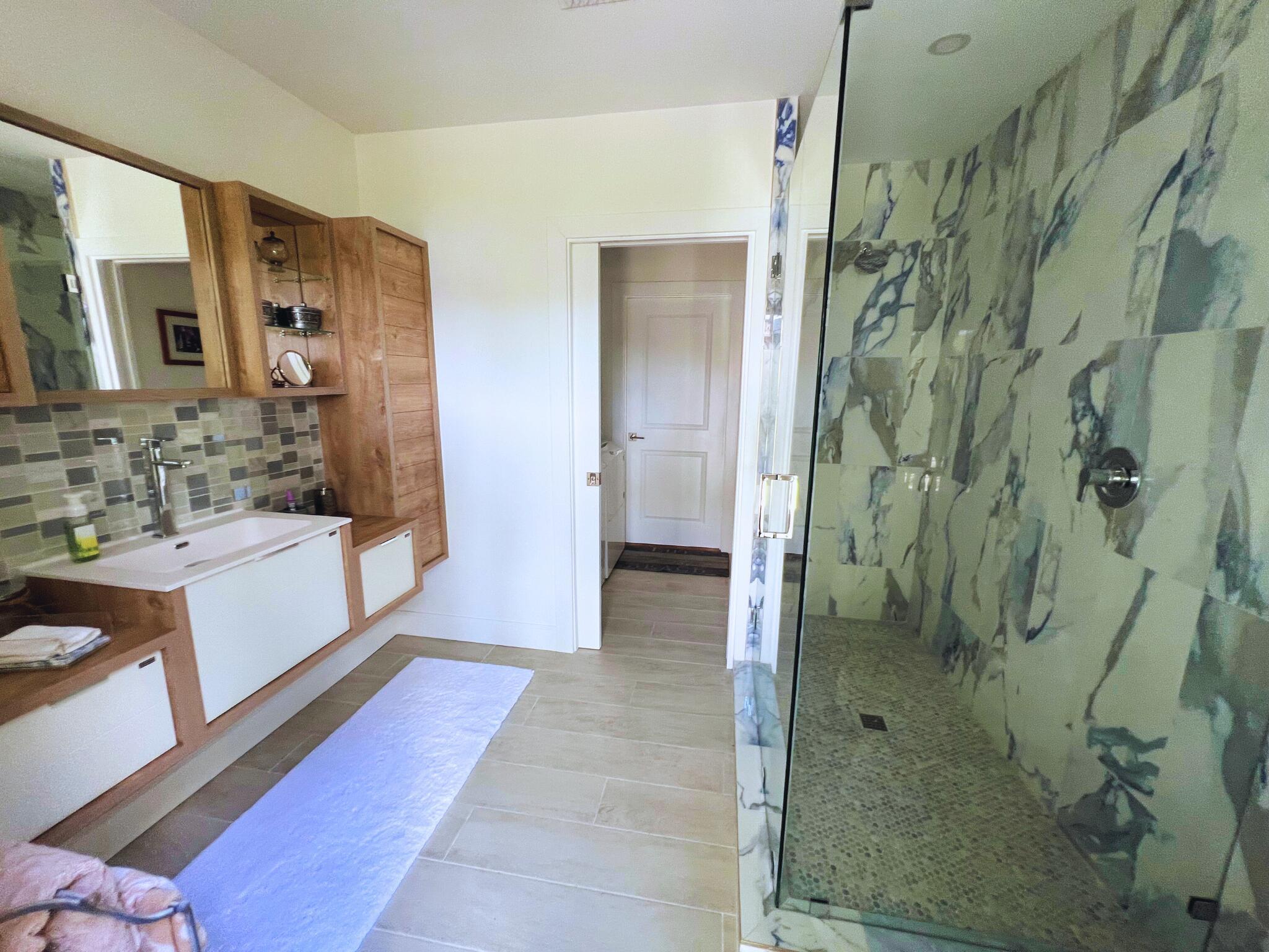 LAKE CLARKE ISLE IN - Residential Lease