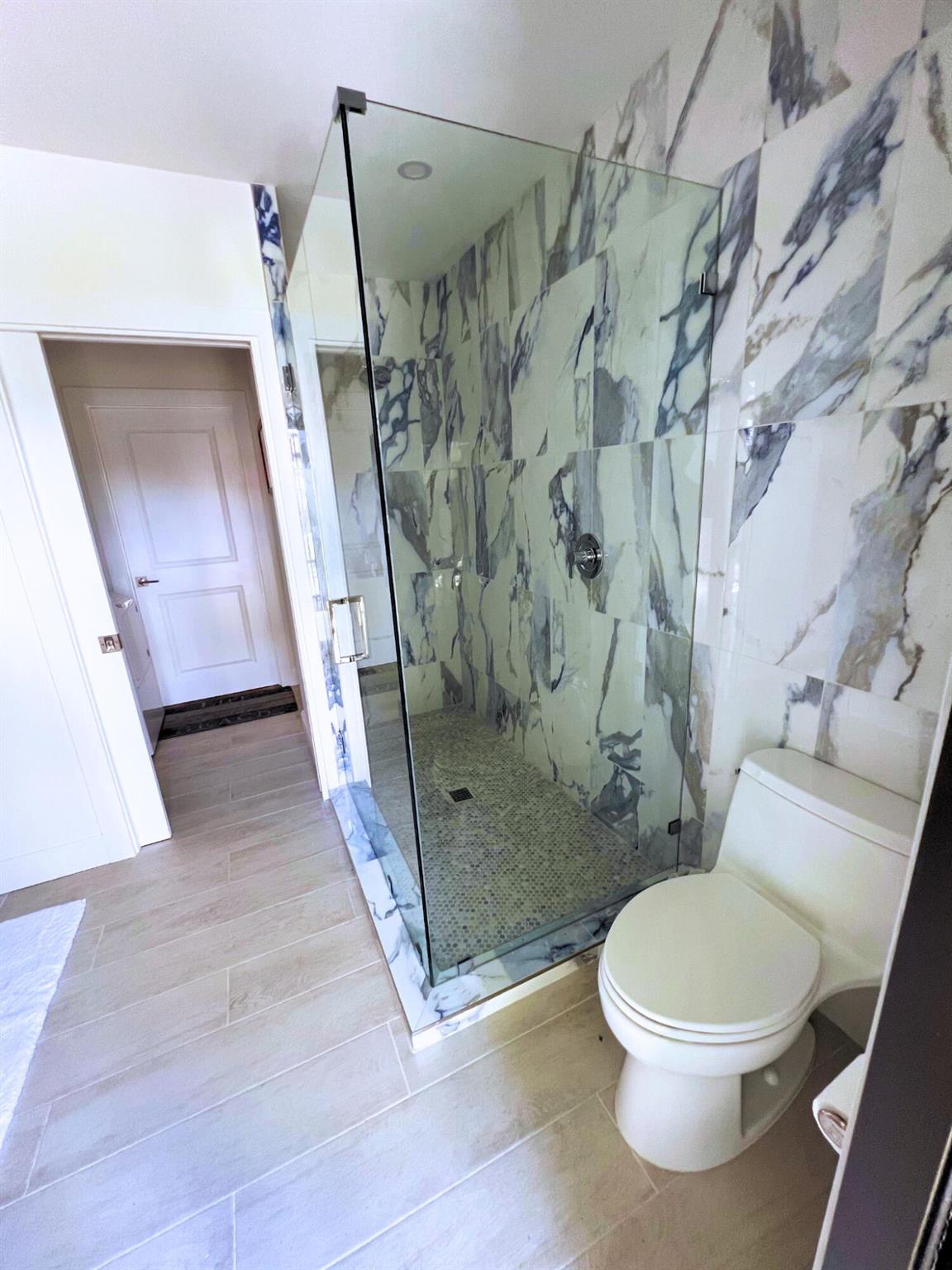 LAKE CLARKE ISLE IN - Residential Lease