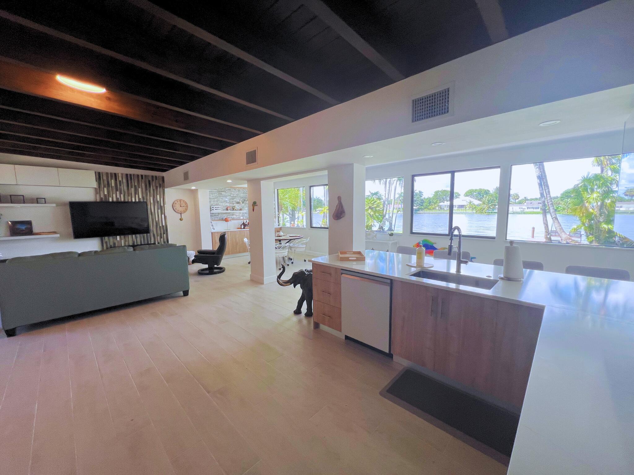 LAKE CLARKE ISLE IN - Residential Lease