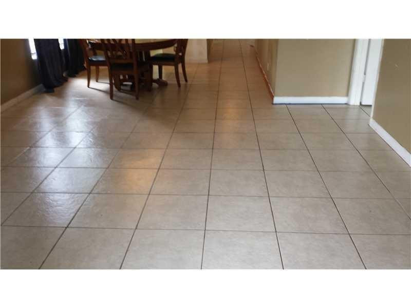 8450 Lagos De Campo Boulevard 201
