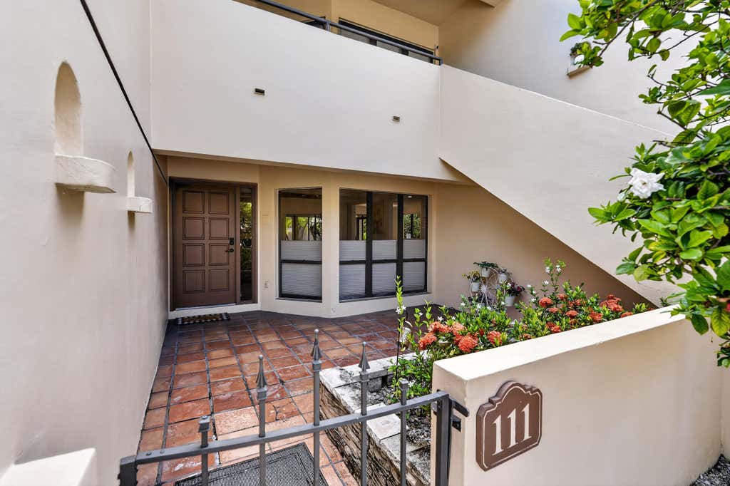 Photo of 111 Waterview Drive #111, Palm Beach Gardens, FL 33418 (MLS # B26049677)