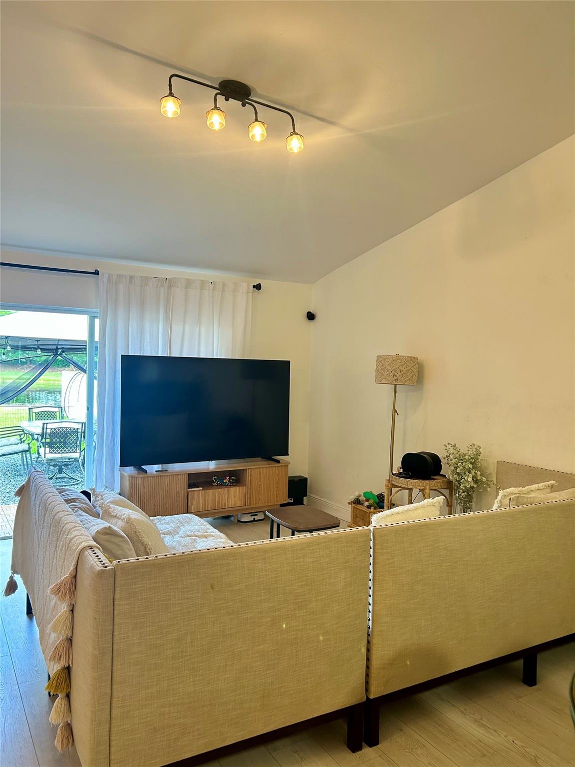 Sector 2-Parcels 21a, 25, - Residential Lease