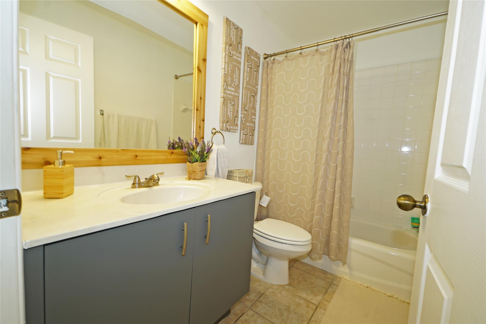 Sector 2-Parcels 21a, 25, - Residential Lease
