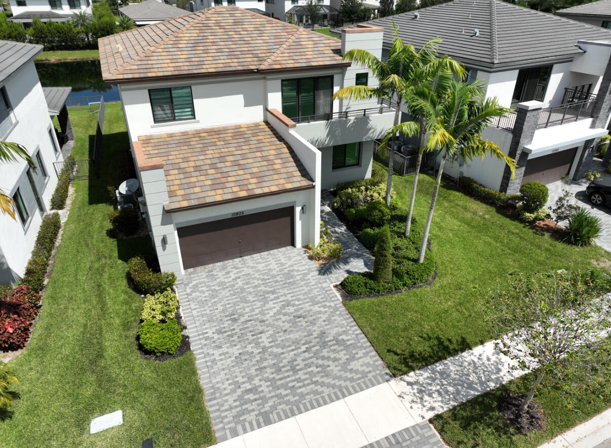 10805 PACIFICA Way