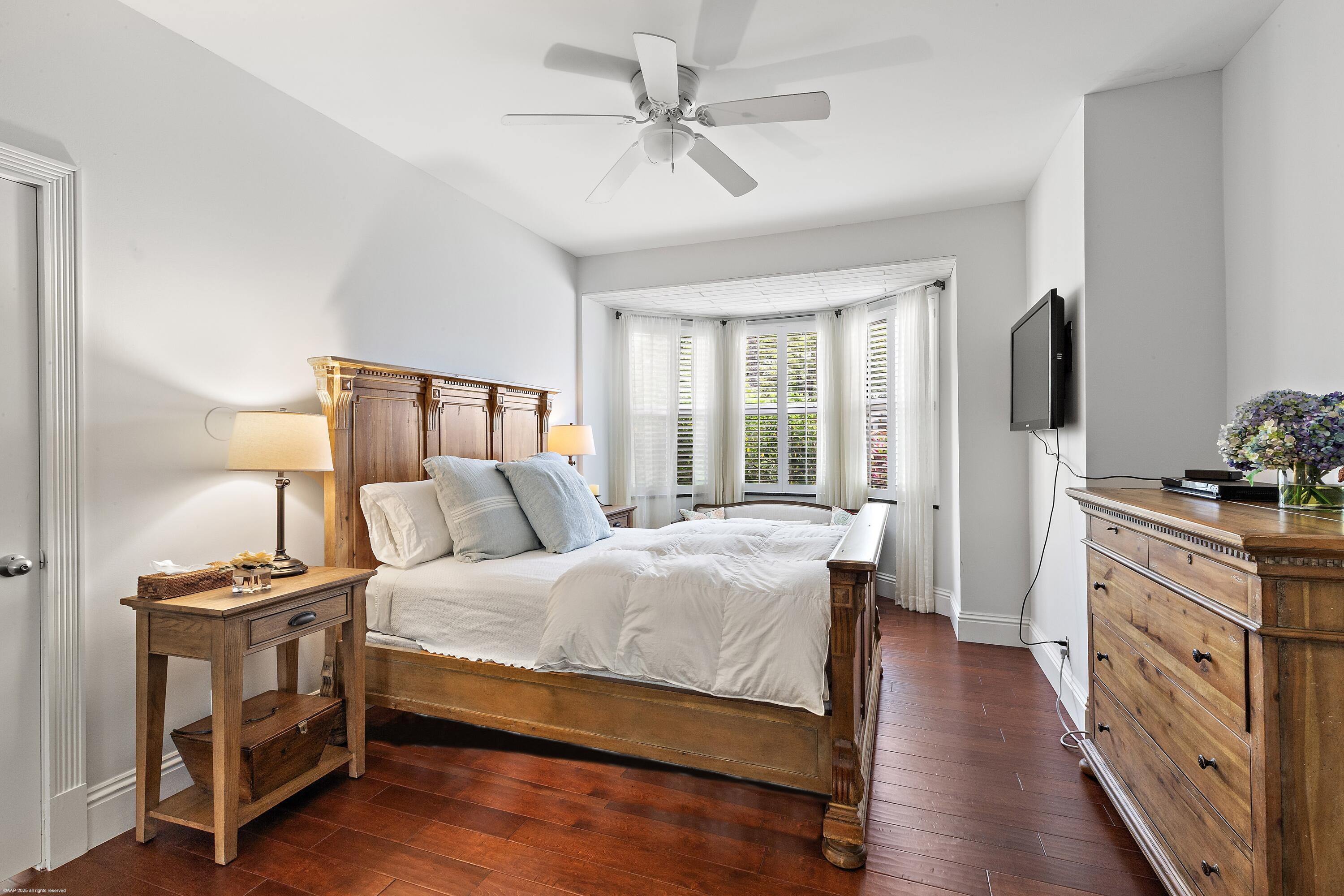 SHADY OAKS OF PALM BEACH POLO & COUNTRY - Residential