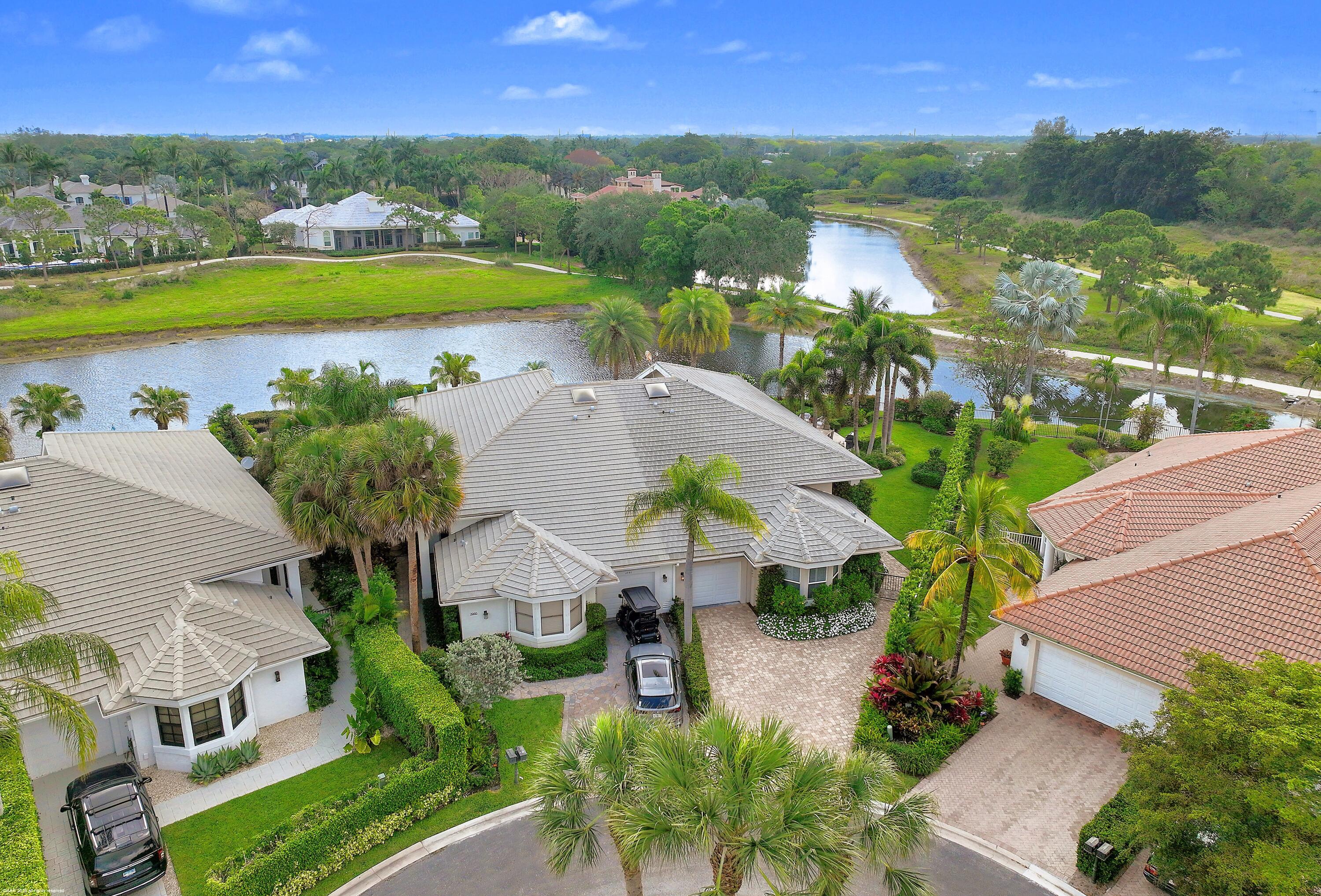 SHADY OAKS OF PALM BEACH POLO & COUNTRY - Residential