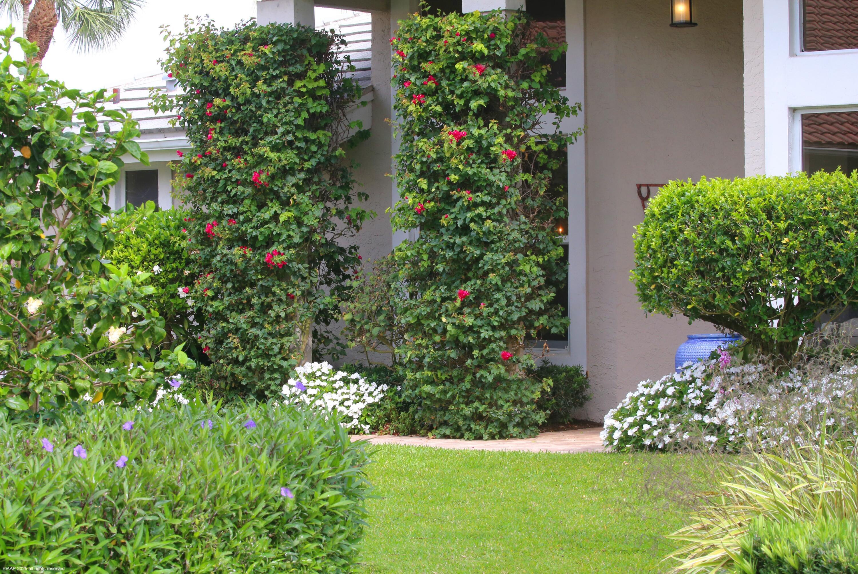 SHADY OAKS OF PALM BEACH POLO & COUNTRY - Residential