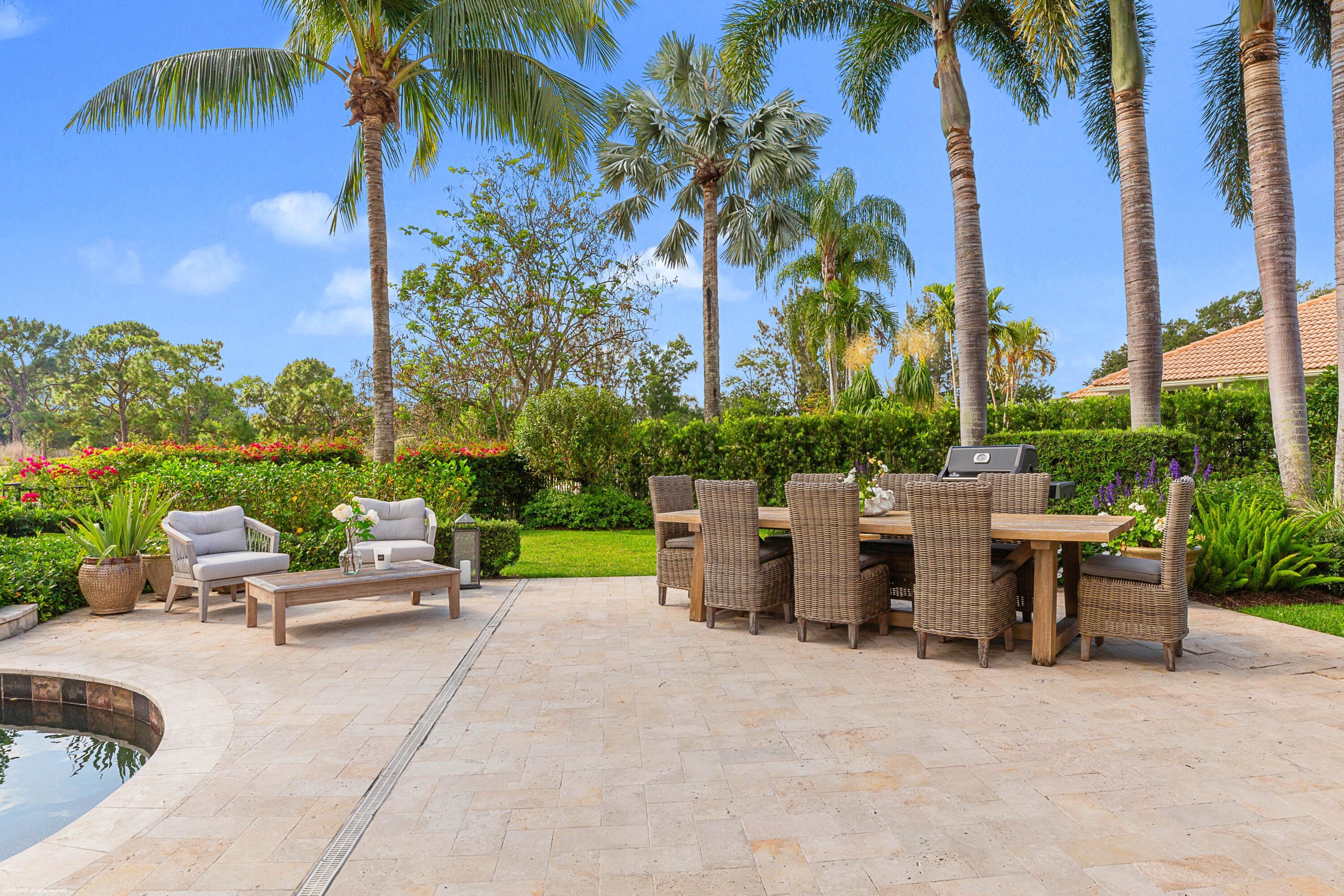 SHADY OAKS OF PALM BEACH POLO & COUNTRY - Residential