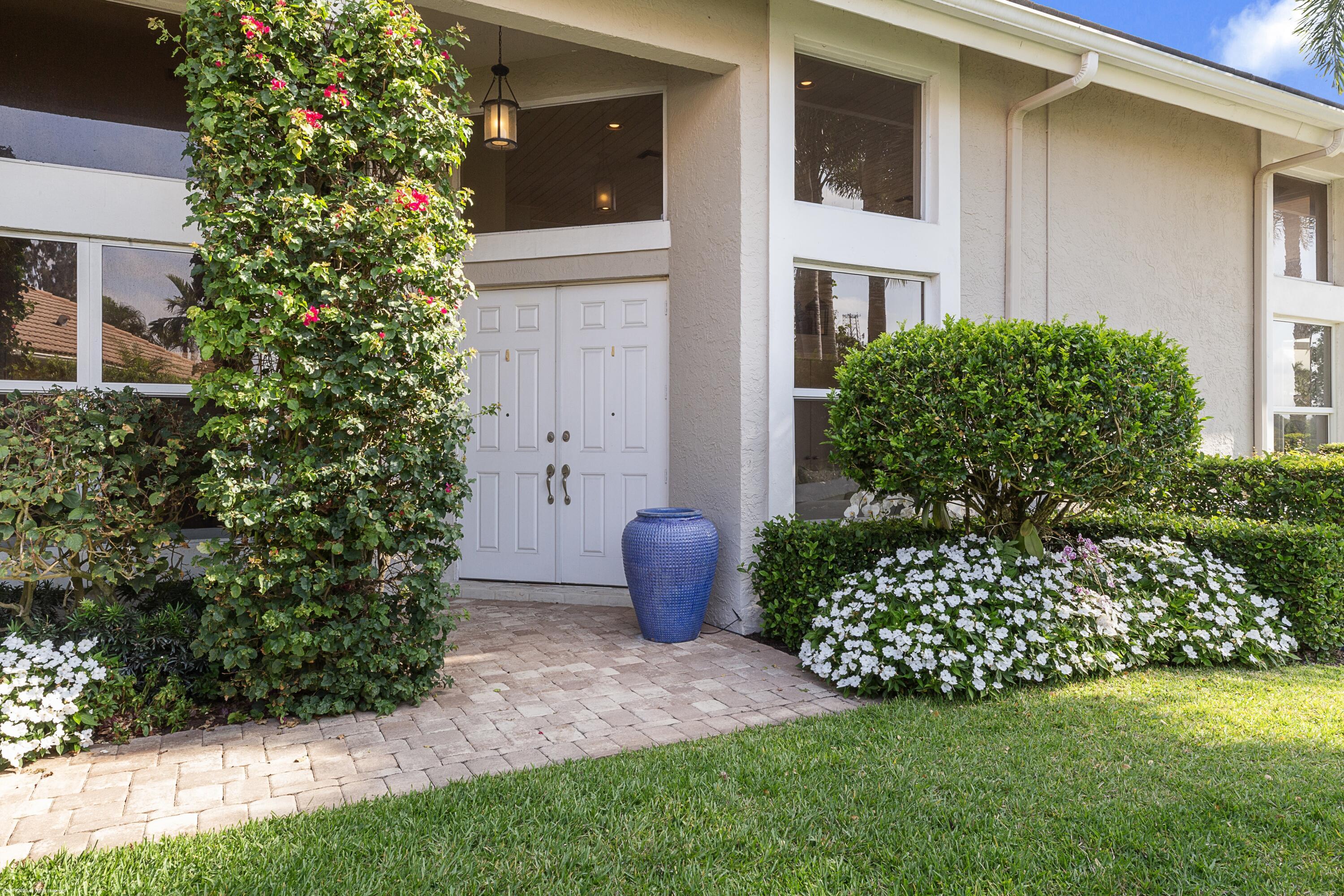 2990 SW Twin Oaks Way, Wellington, FL, 33414/$1,420,000 4 2990 SW Twin Oaks Way