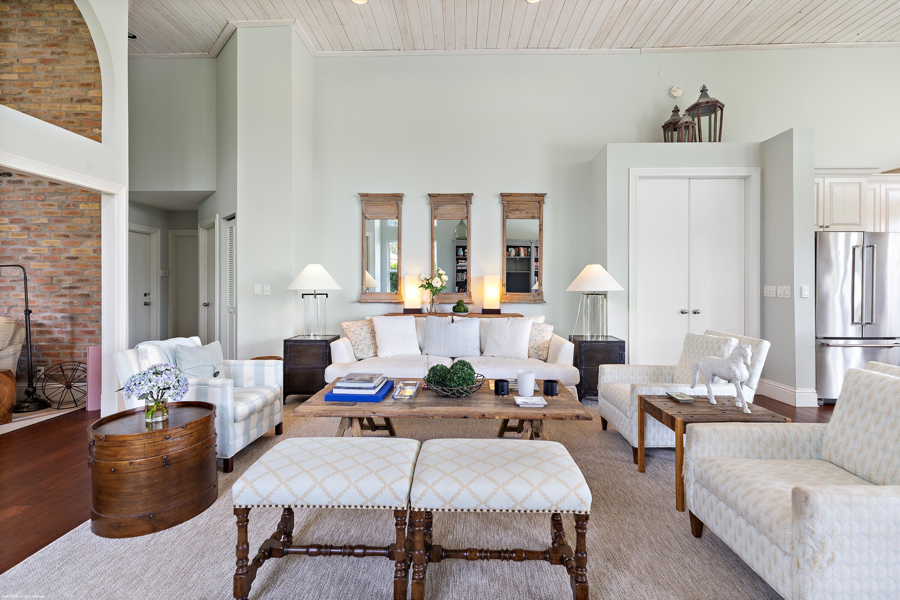 SHADY OAKS OF PALM BEACH POLO & COUNTRY - Residential