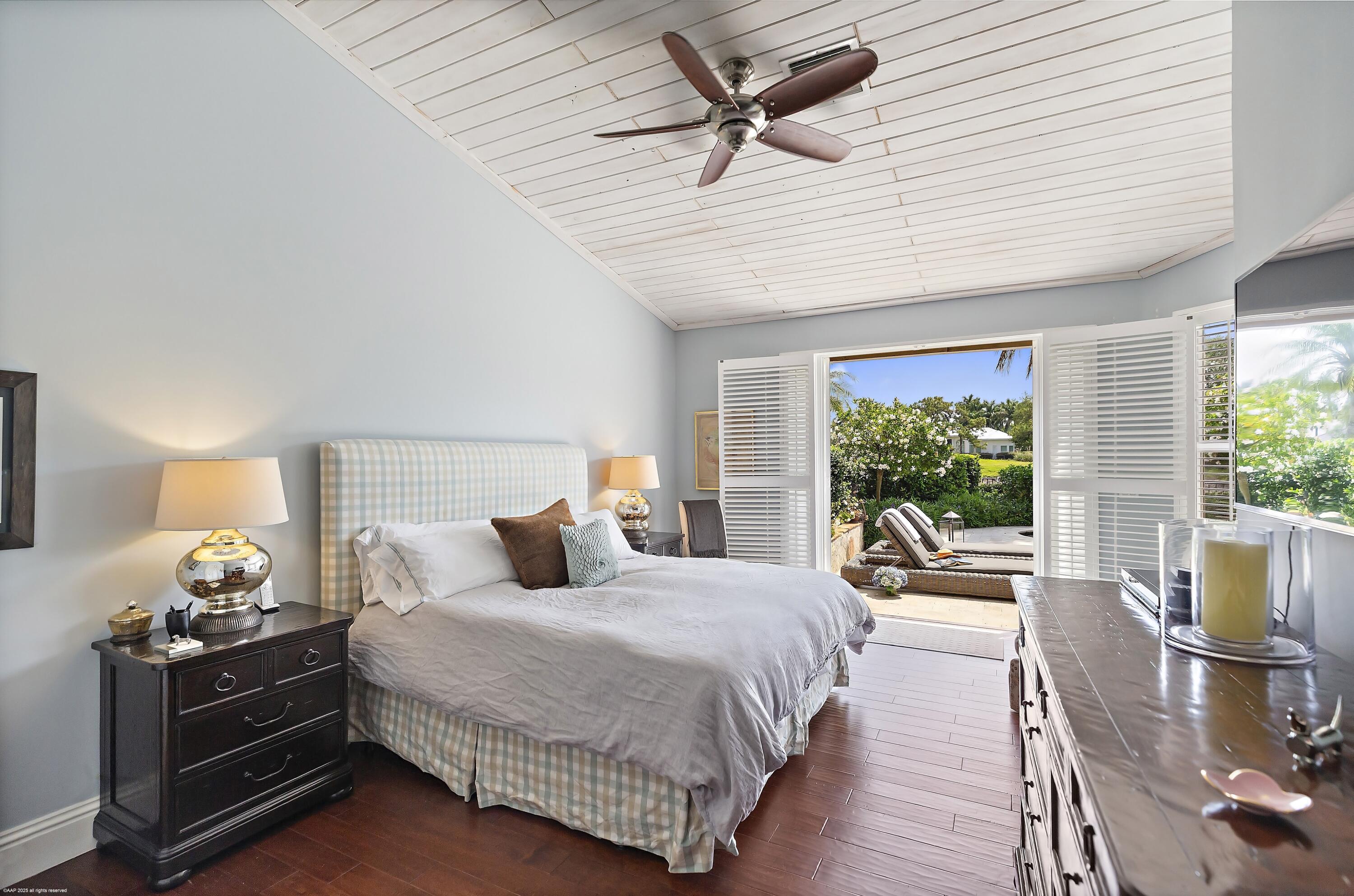 SHADY OAKS OF PALM BEACH POLO & COUNTRY - Residential