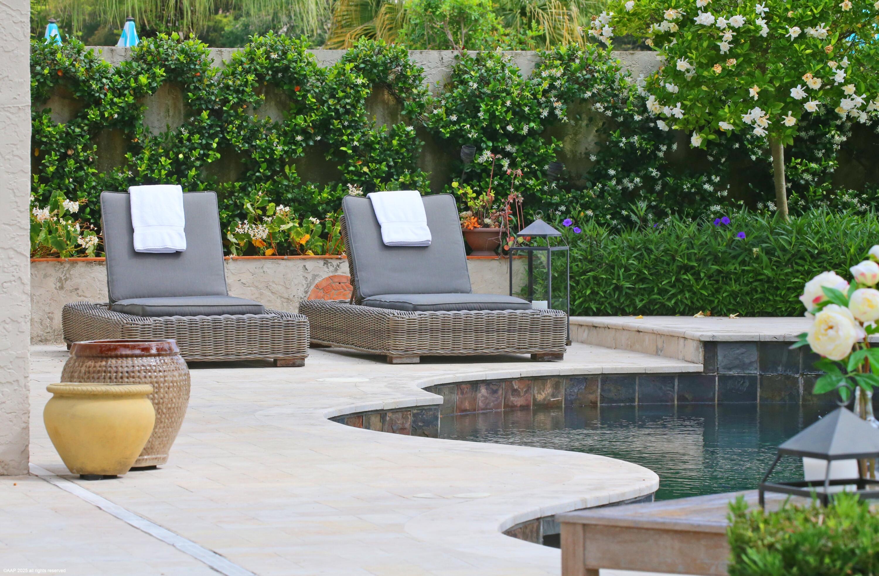 SHADY OAKS OF PALM BEACH POLO & COUNTRY - Residential