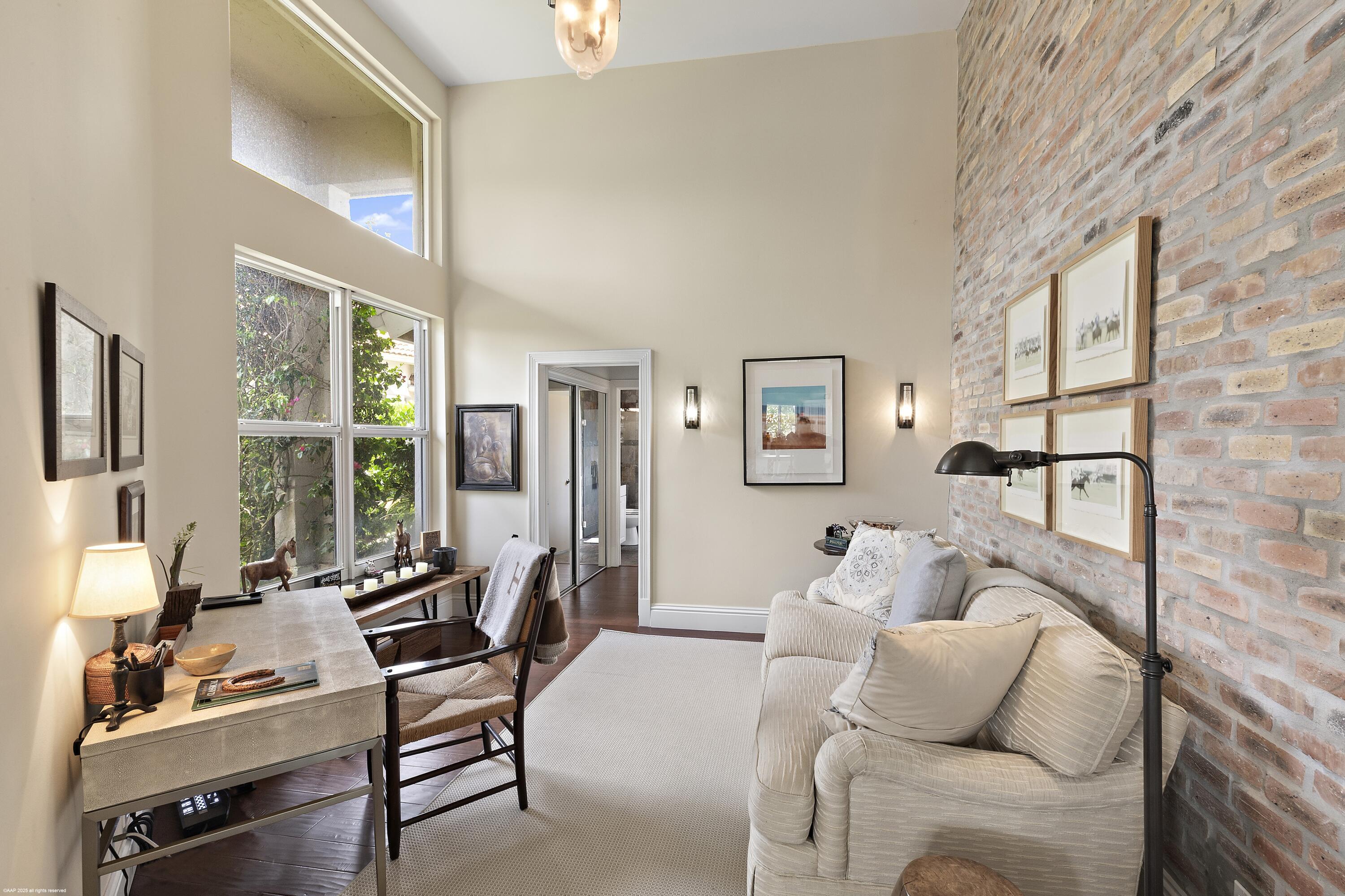 SHADY OAKS OF PALM BEACH POLO & COUNTRY - Residential