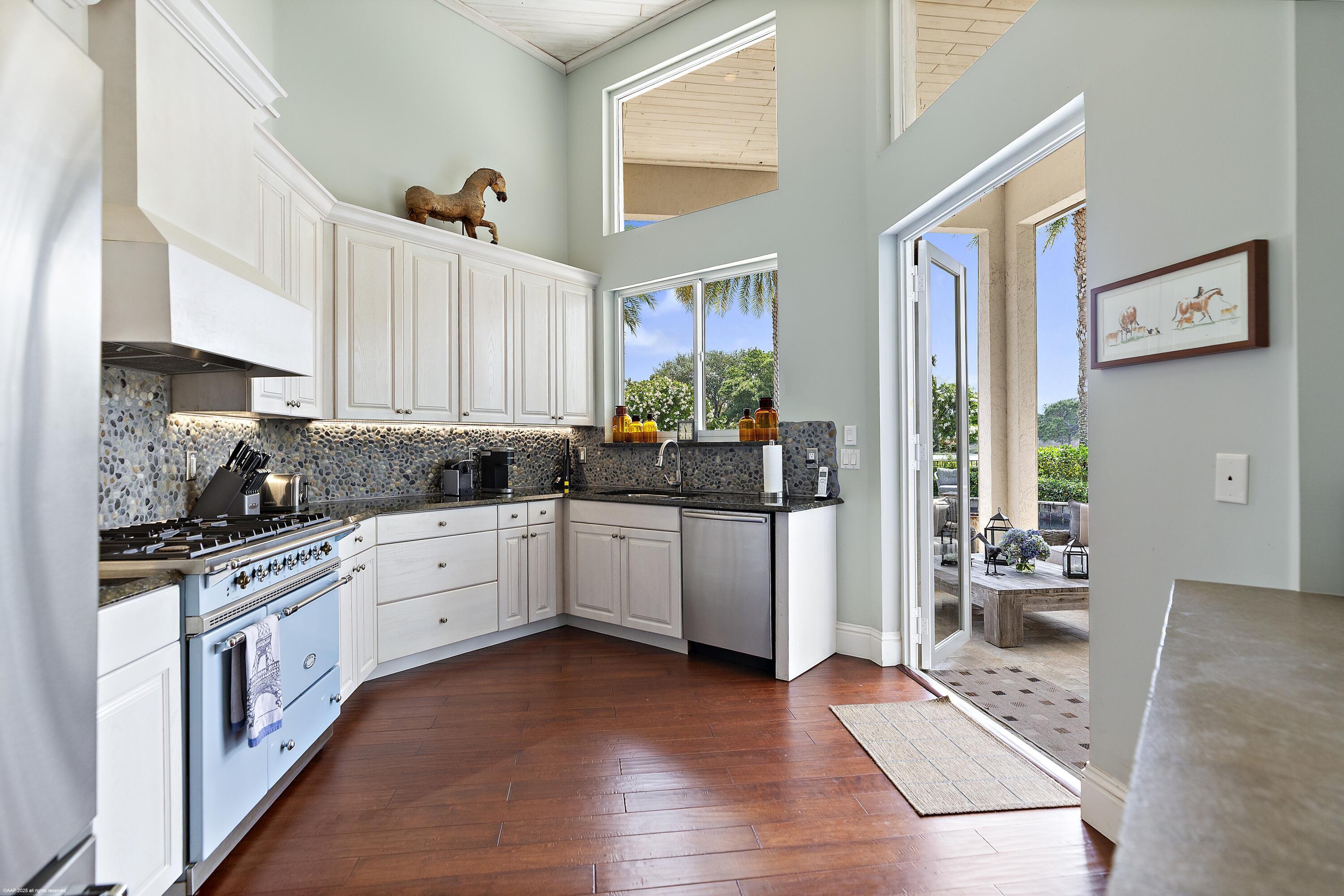 SHADY OAKS OF PALM BEACH POLO & COUNTRY - Residential