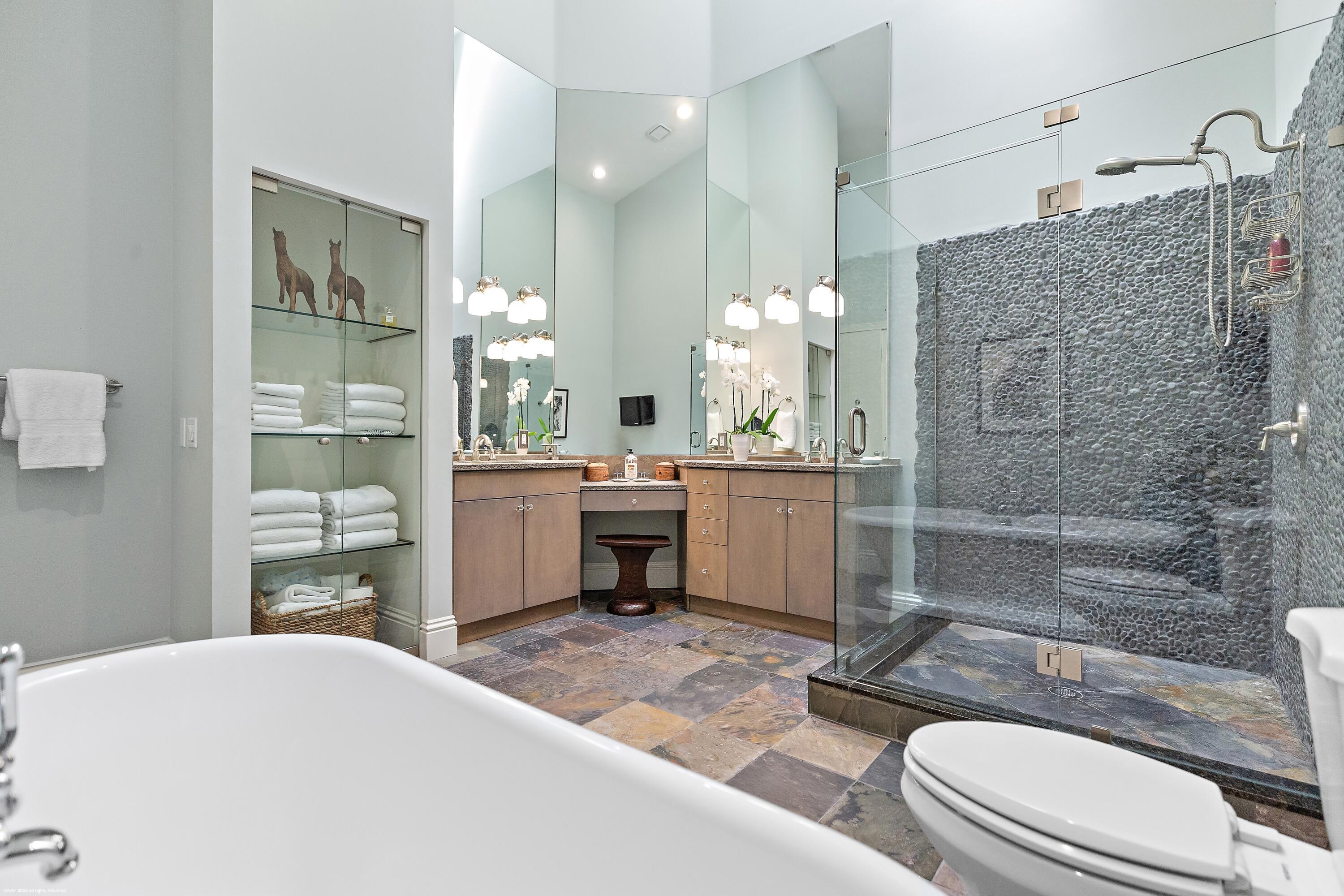 SHADY OAKS OF PALM BEACH POLO & COUNTRY - Residential