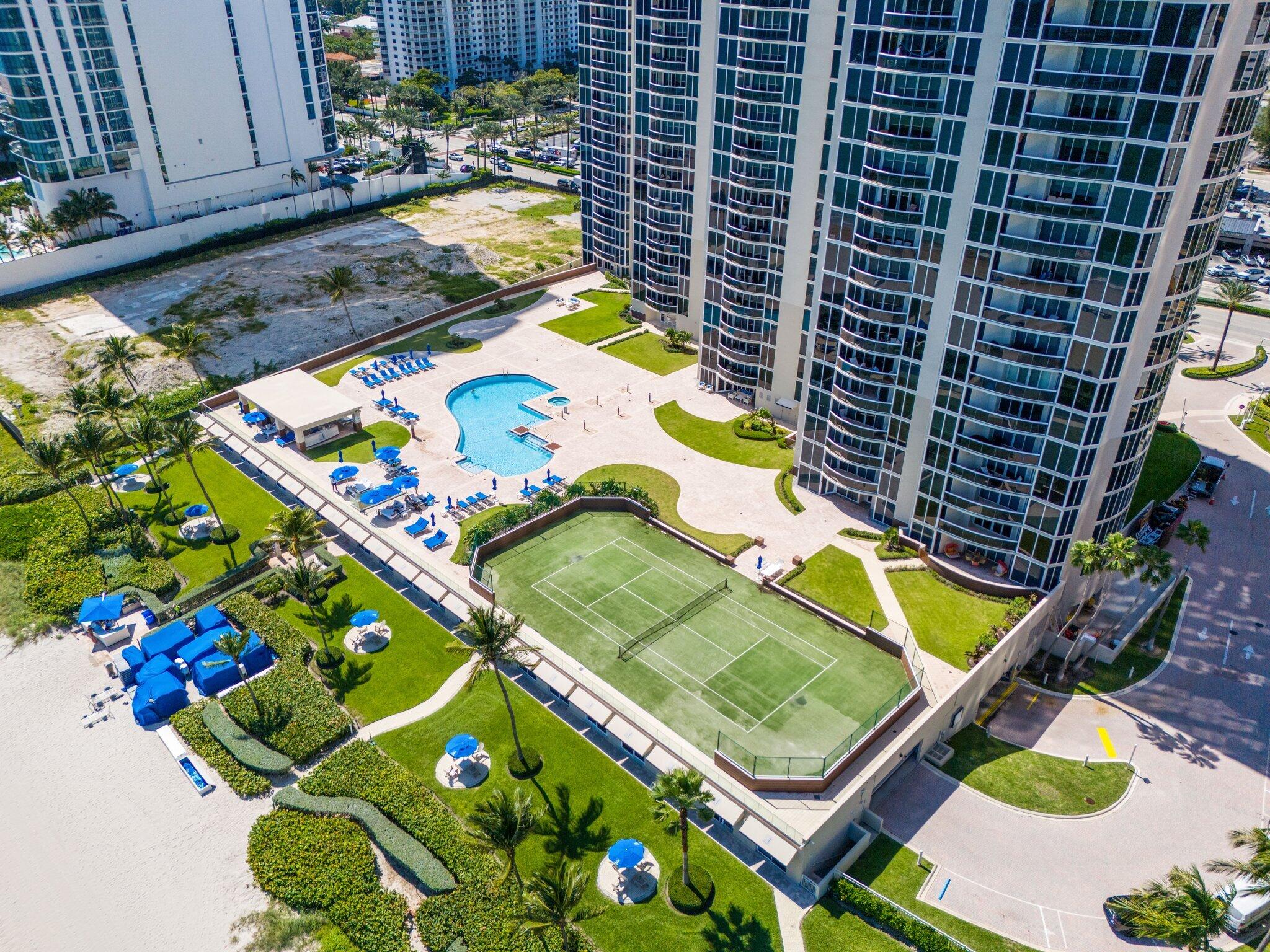 17555 COLLINS Avenue 2106
