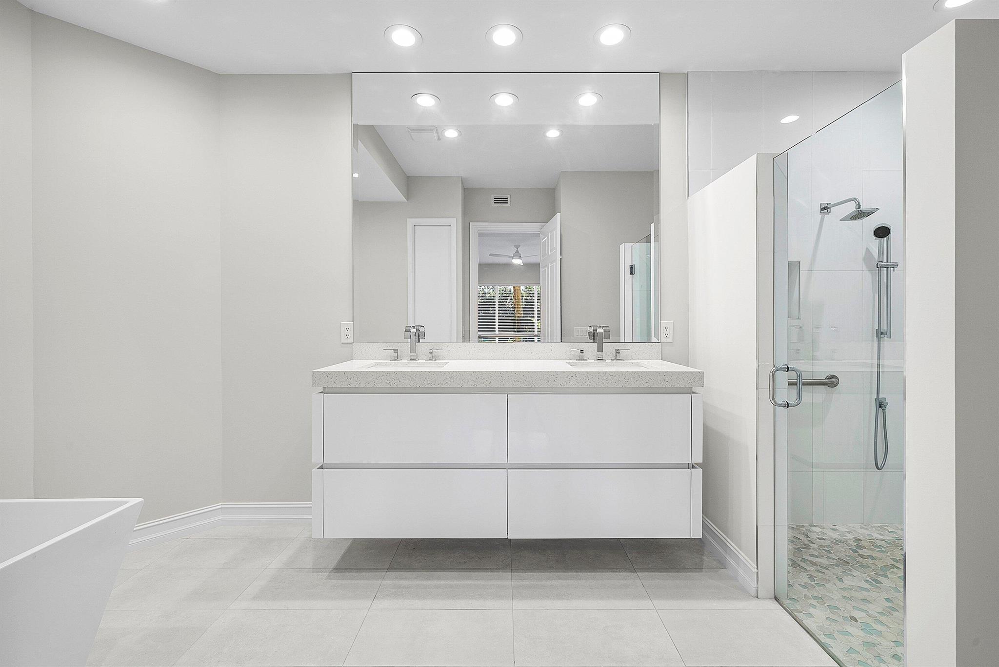PALM BAY CLUB CONDO - BAL - Residential Lease