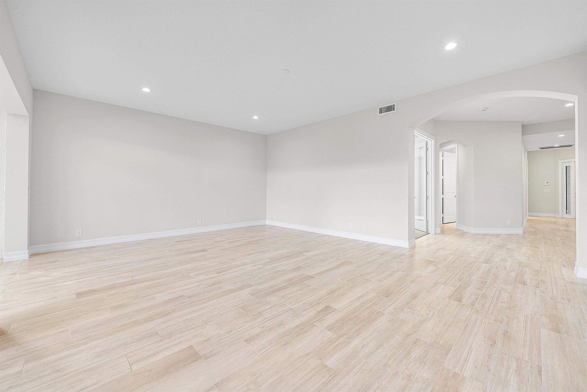 PALM BAY CLUB CONDO - BAL - Residential Lease