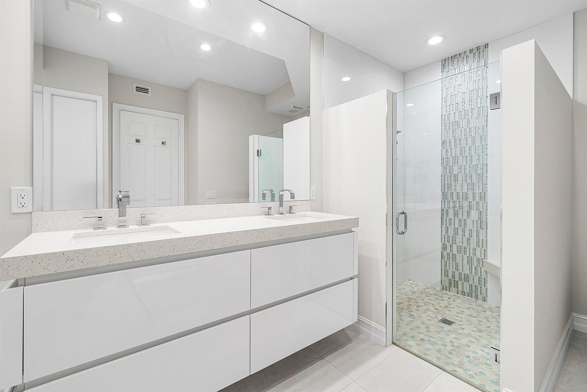 PALM BAY CLUB CONDO - BAL - Residential Lease