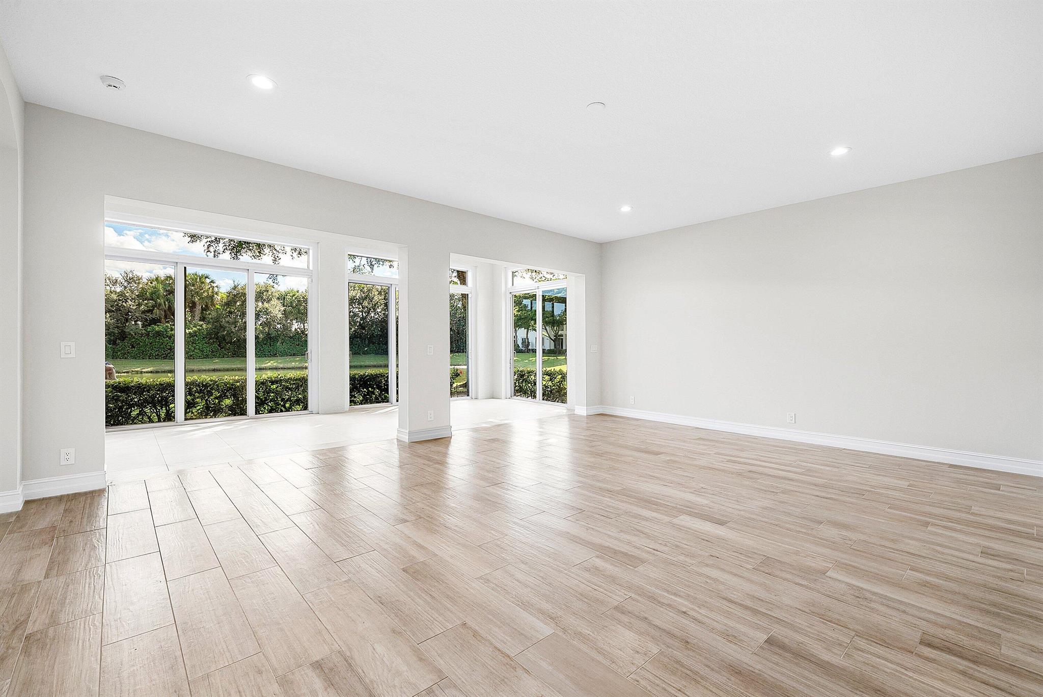 PALM BAY CLUB CONDO - BAL - Residential Lease