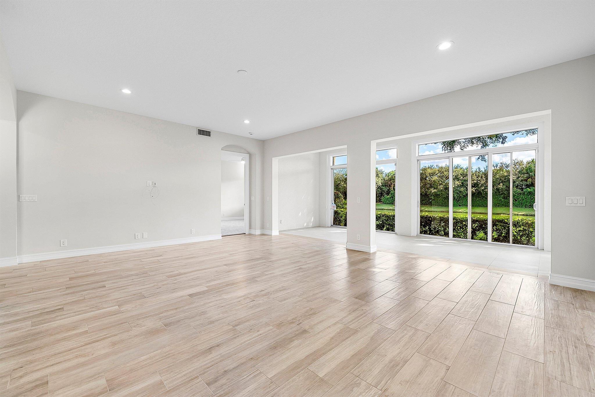PALM BAY CLUB CONDO - BAL - Residential Lease