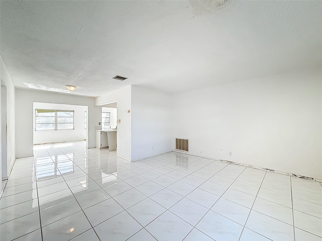 Mainlands Of Tamarac Lake - Residential