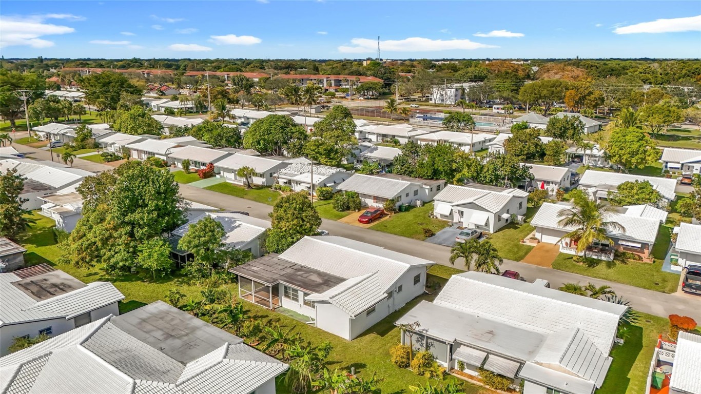 Mainlands Of Tamarac Lake - Residential