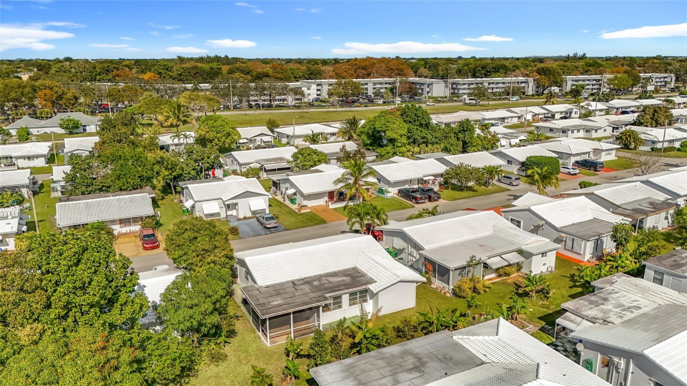 Mainlands Of Tamarac Lake - Residential