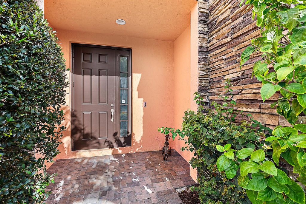 Photo of 12841 Trevi Isle Drive, Palm Beach Gardens, FL 33418 (MLS # R11059925)