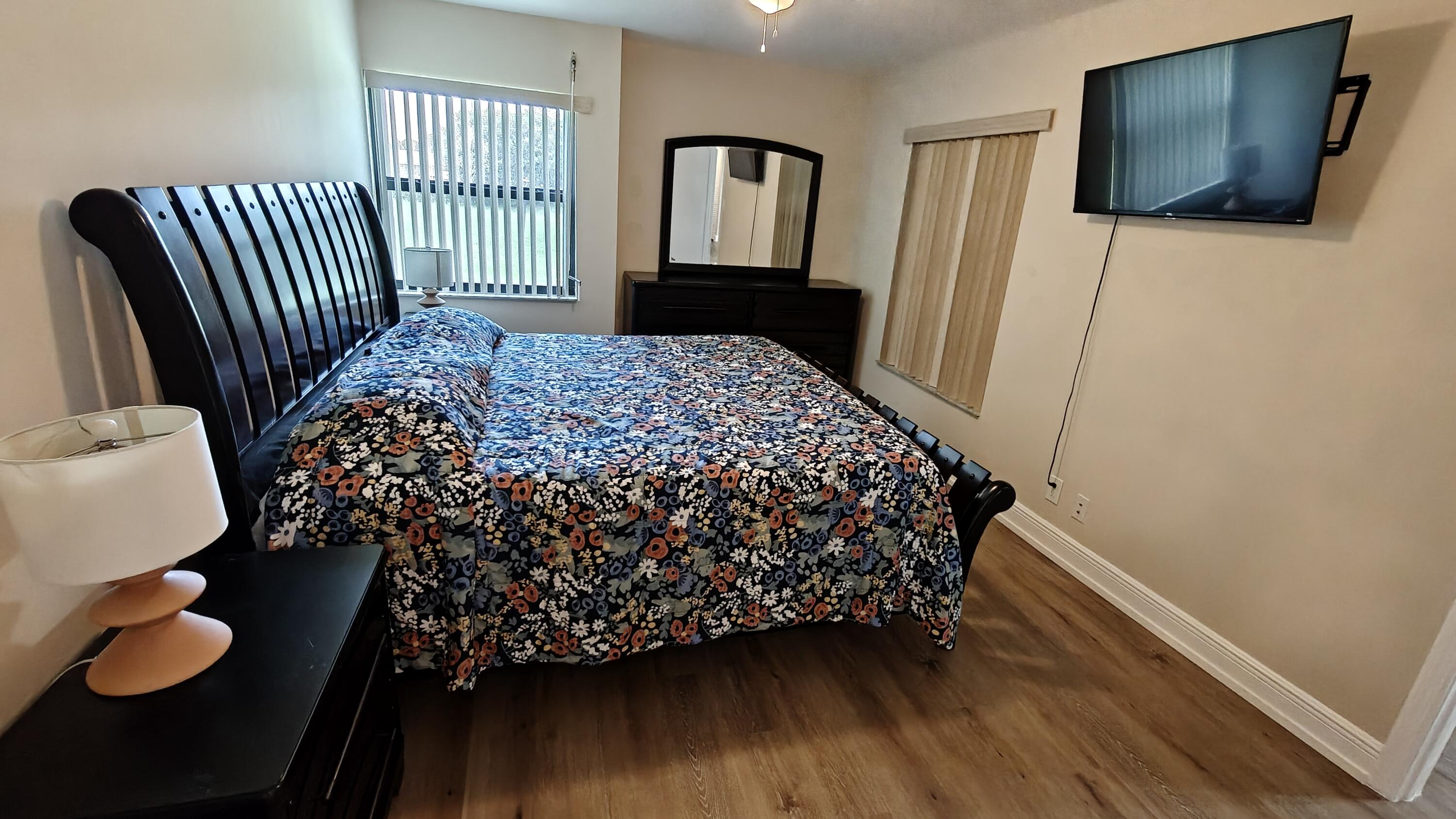 TOWNE GREENE CONDO - Residential