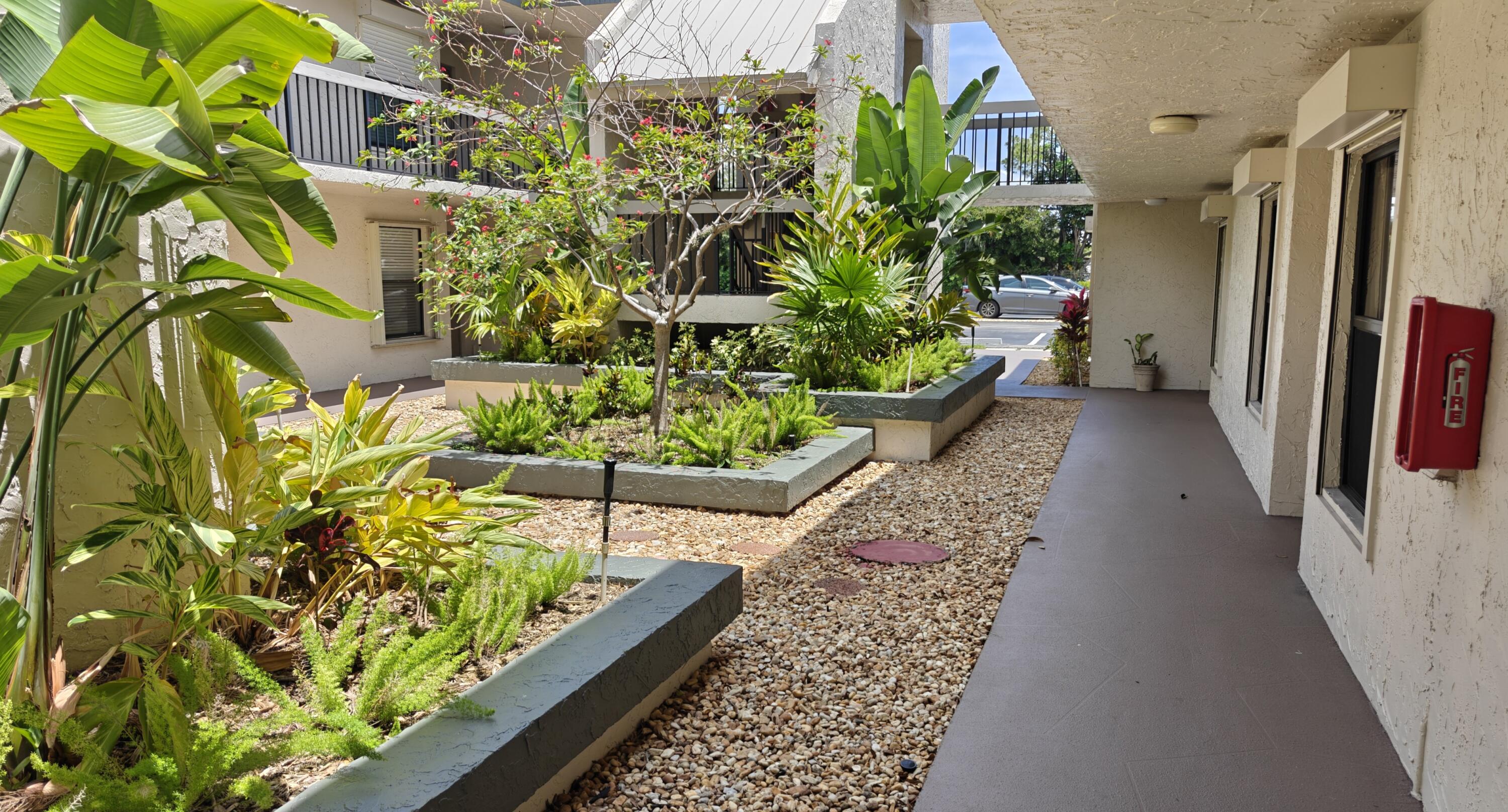 TOWNE GREENE CONDO - Residential