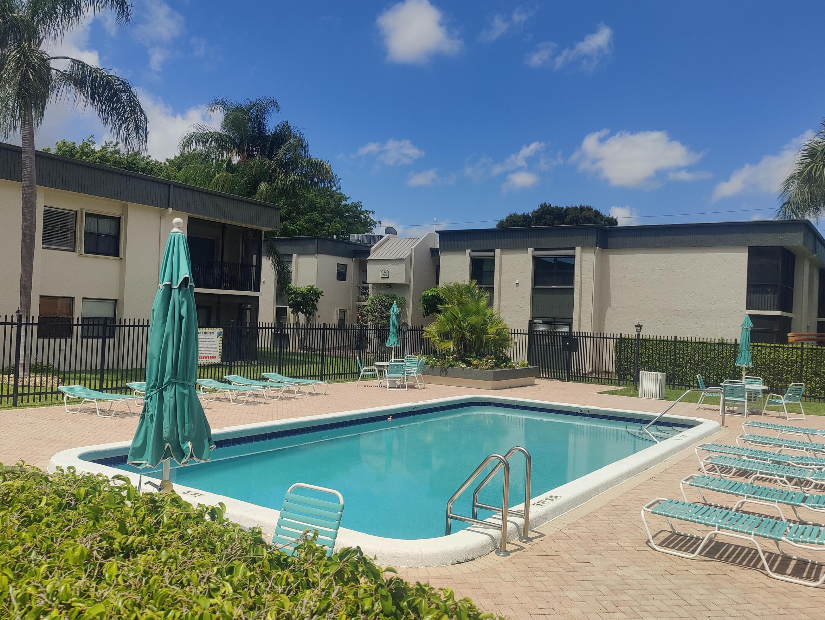 TOWNE GREENE CONDO - Residential